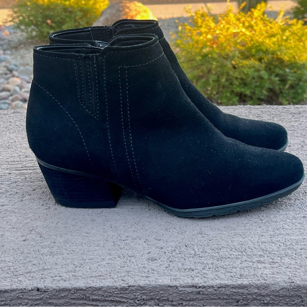 Blondo Valli bootie black suede leather Waterproof  Size 7.5 M